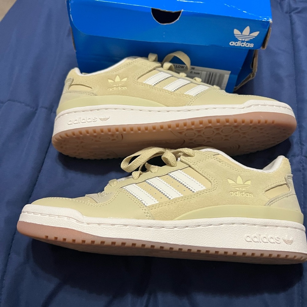Adidas Forum Low CL Shoes